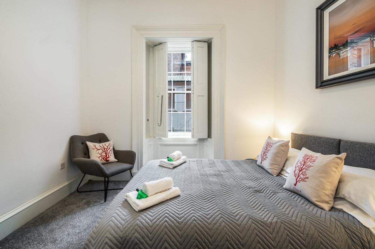 The Renfrew Residence 4-Bedroom, City Centre 글라스고 외부 사진